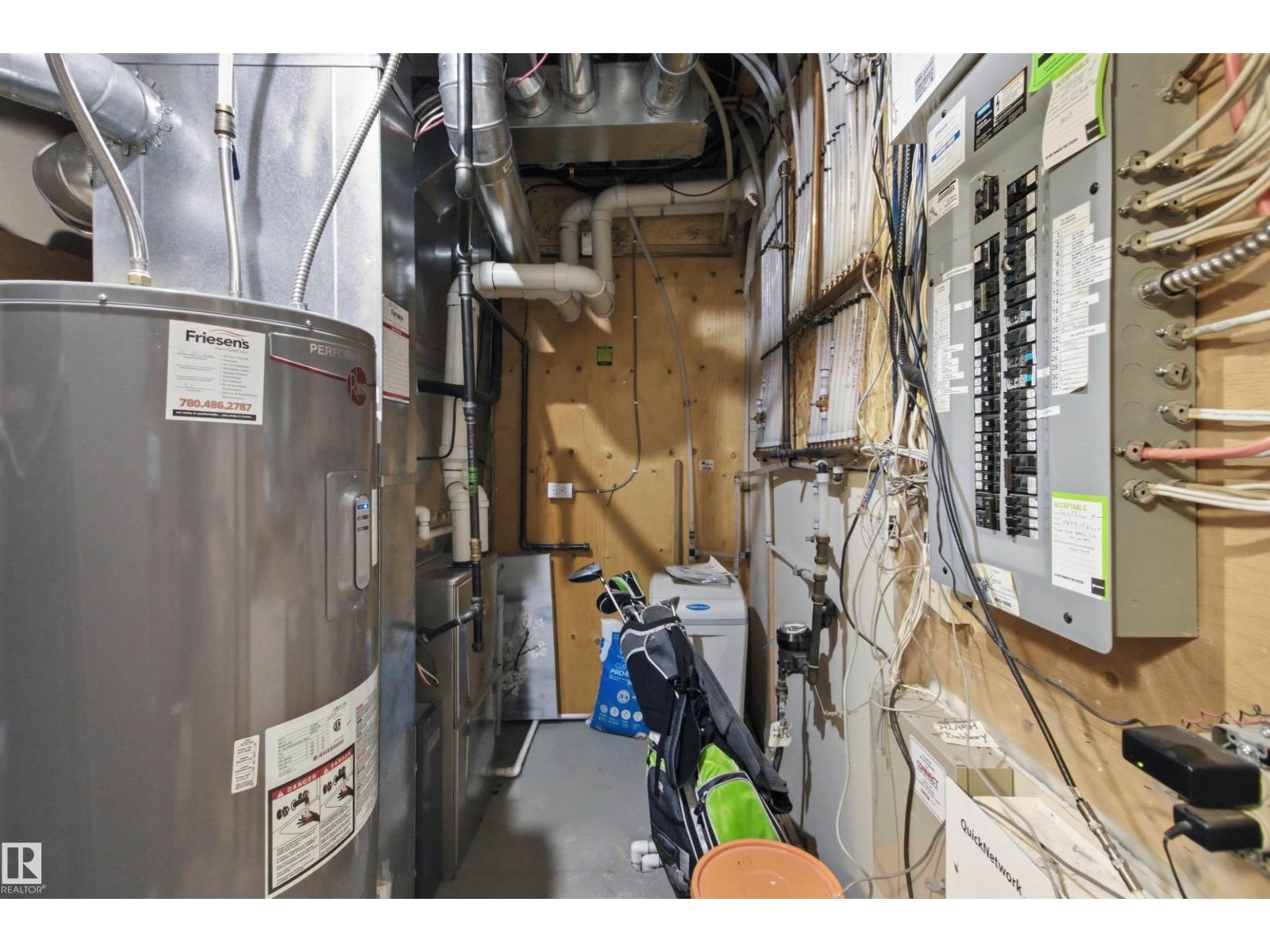 12429 17A AV SW - 37