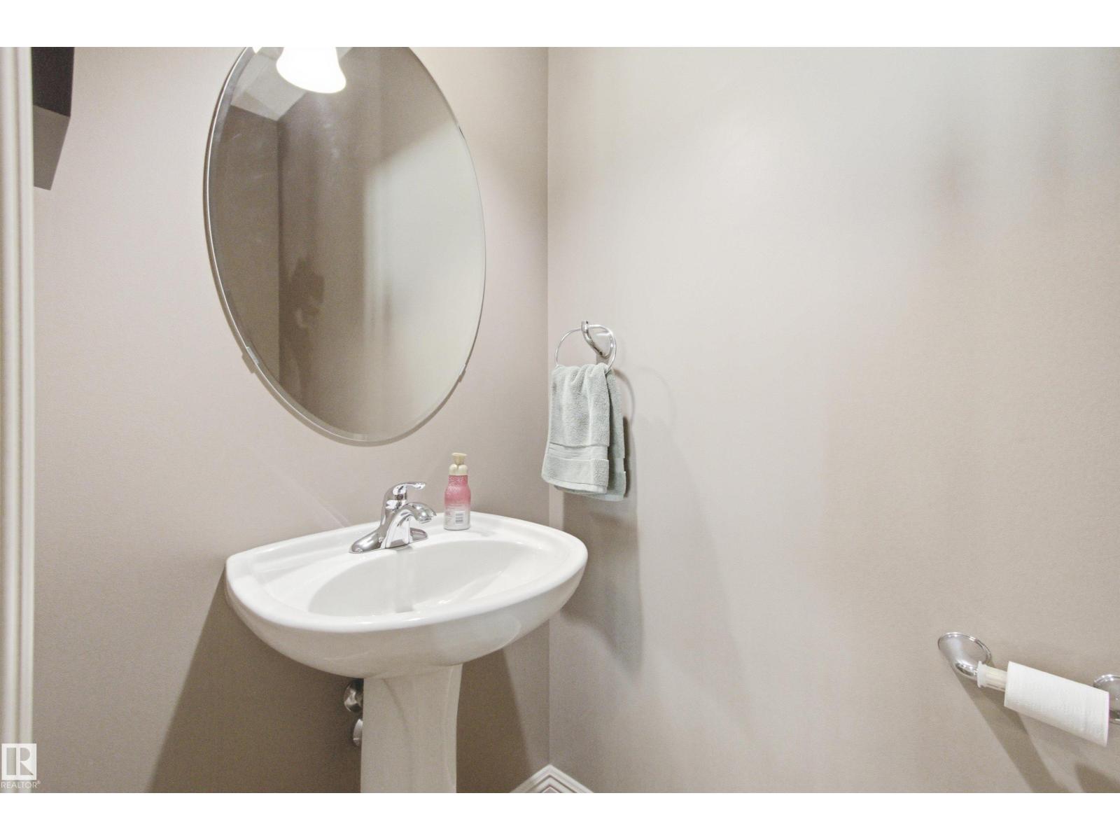 12429 17A AV SW - 24