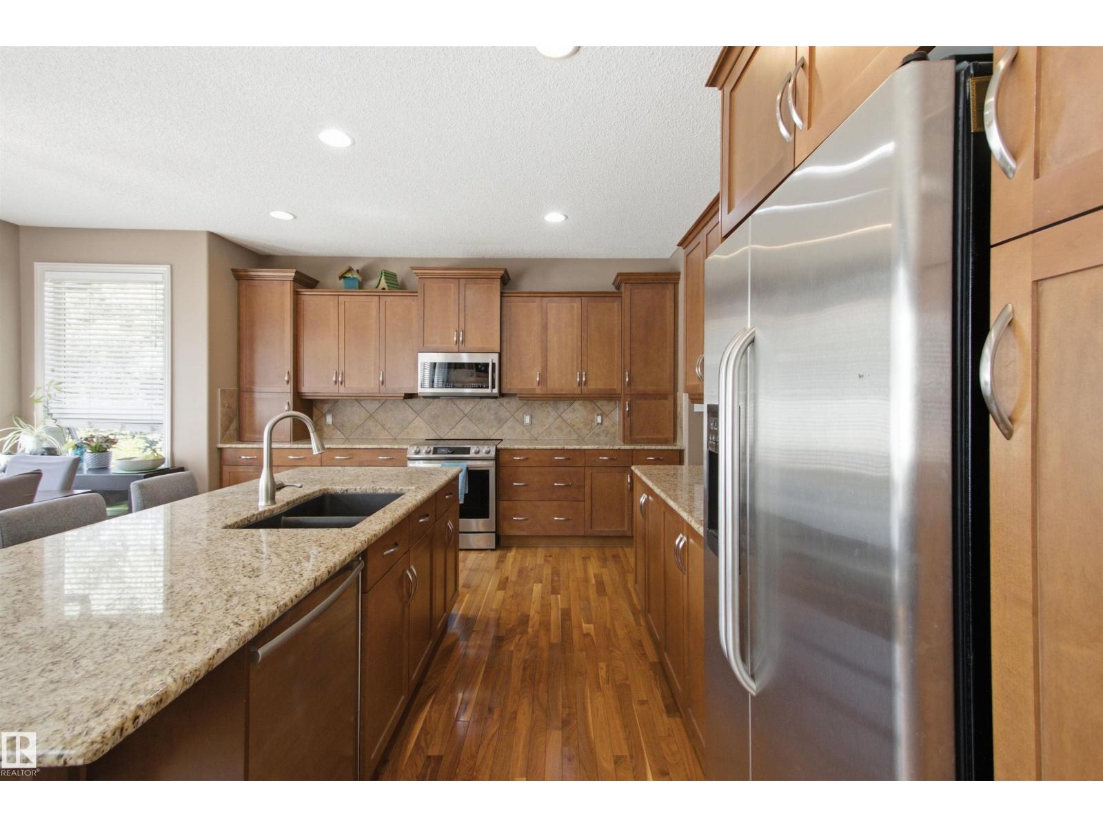 12429 17A AV SW - 17
