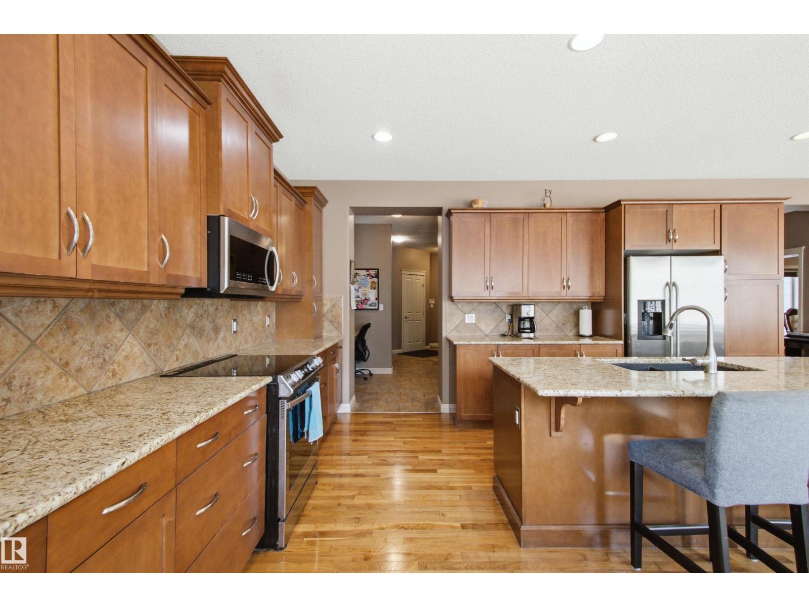 12429 17A AV SW - 19