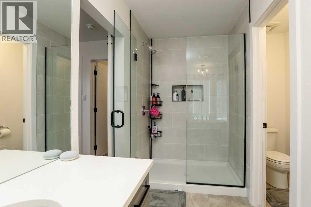 4529 31 Avenue S - 28