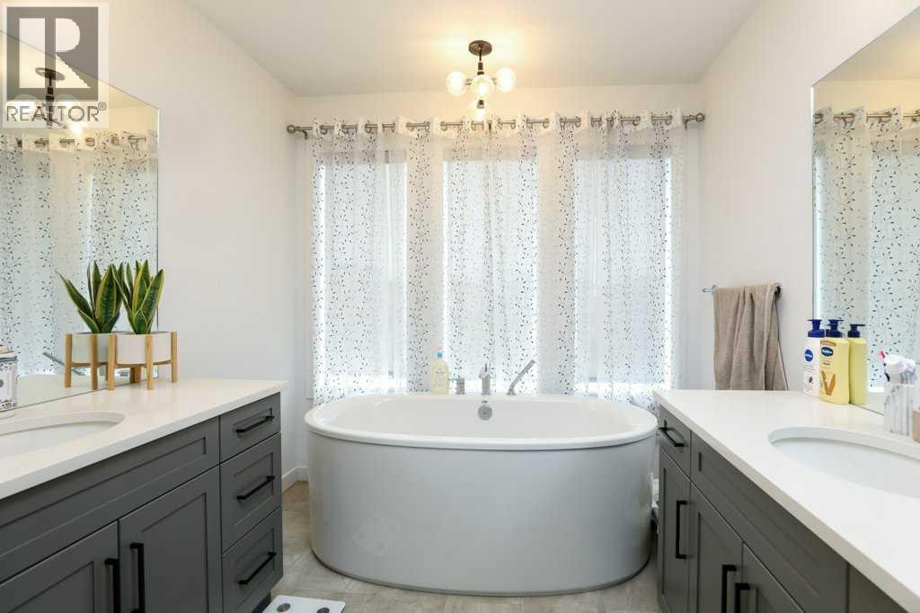 4529 31 Avenue S - 27