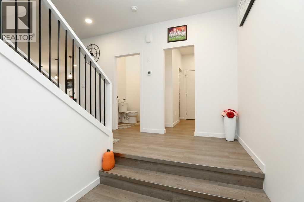 4529 31 Avenue S - 8