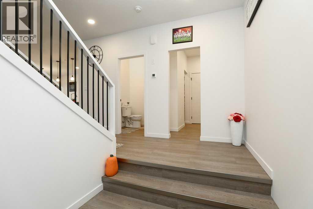 4529 31 Avenue S - 7