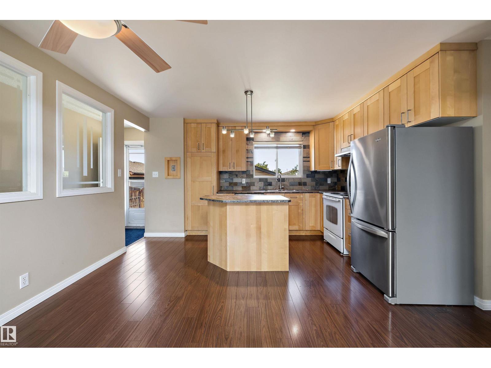7540 152C AV NW - 11