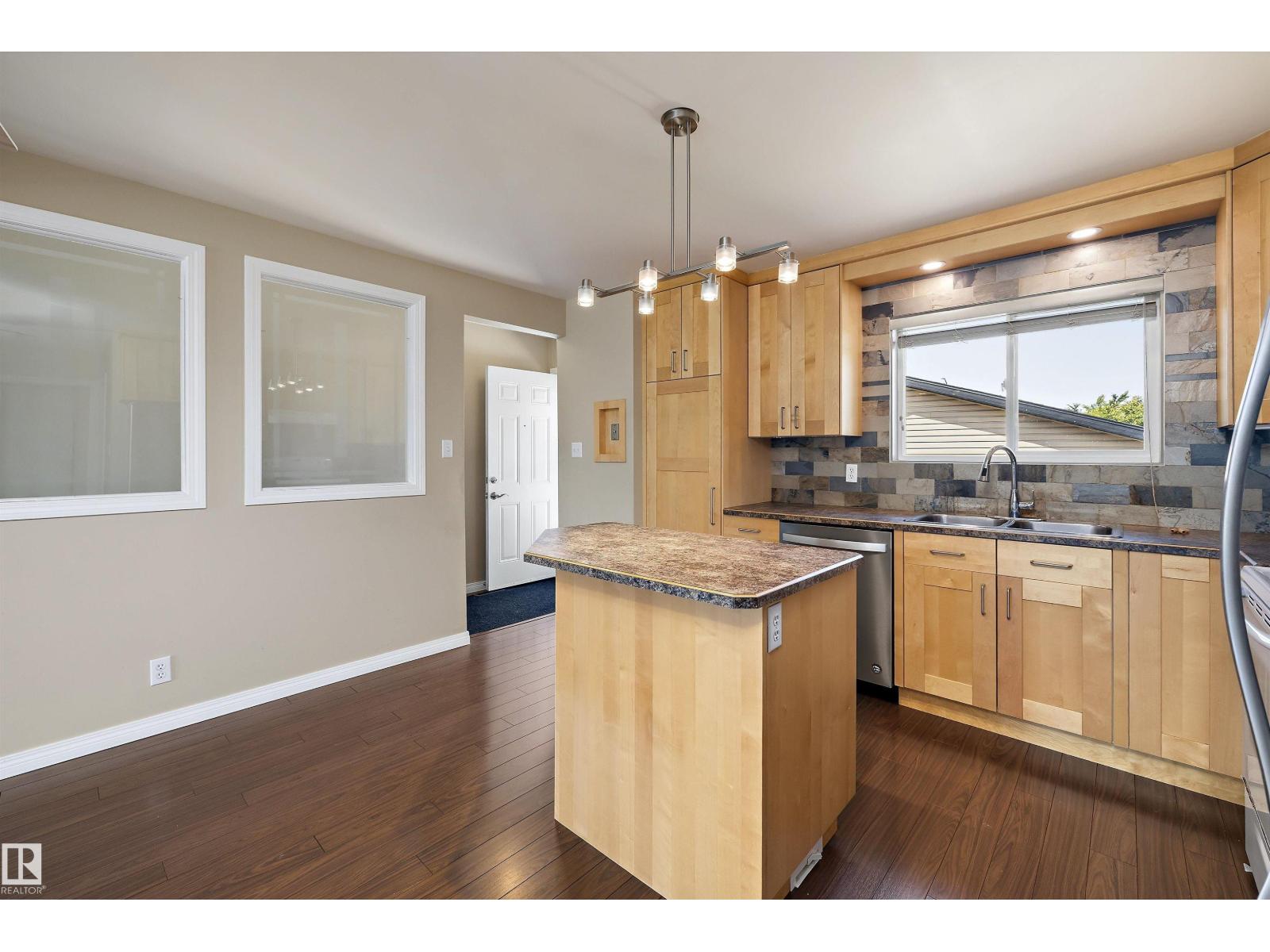 7540 152C AV NW - 12