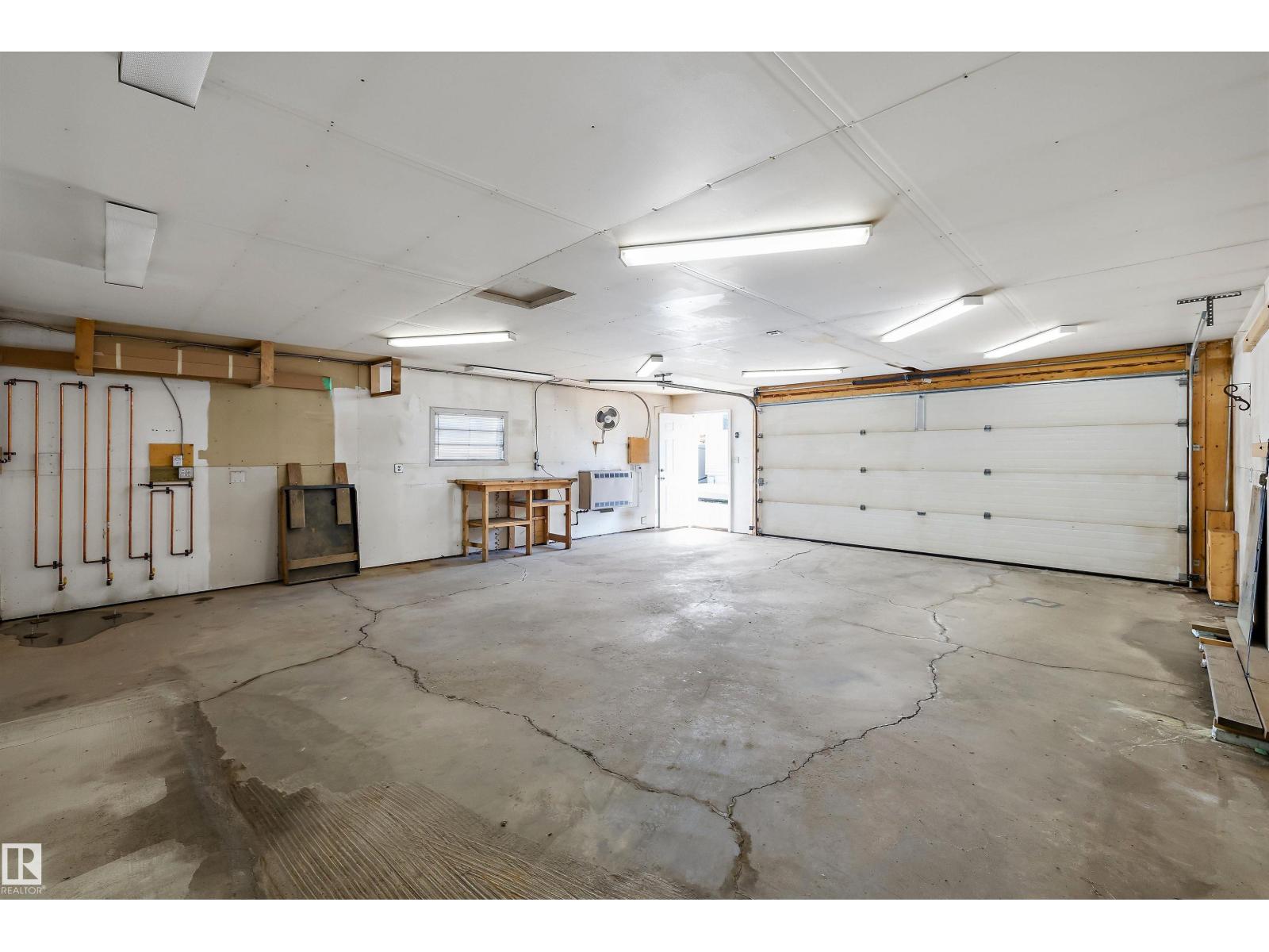 7540 152C AV NW - 40