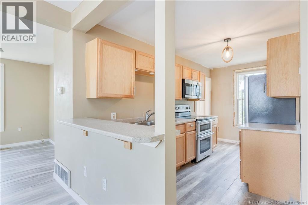 425 Douglas Avenue - 7