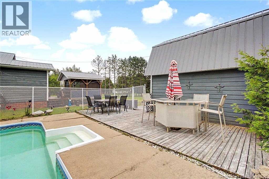 183 Lilloett Drive - 37