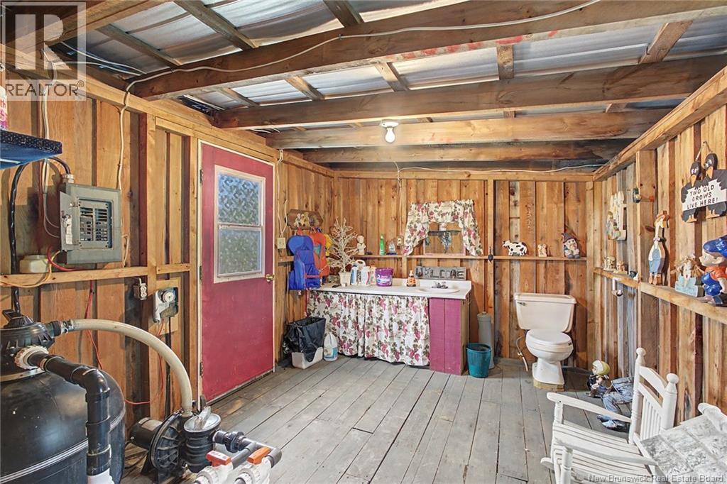 183 Lilloett Drive - 38