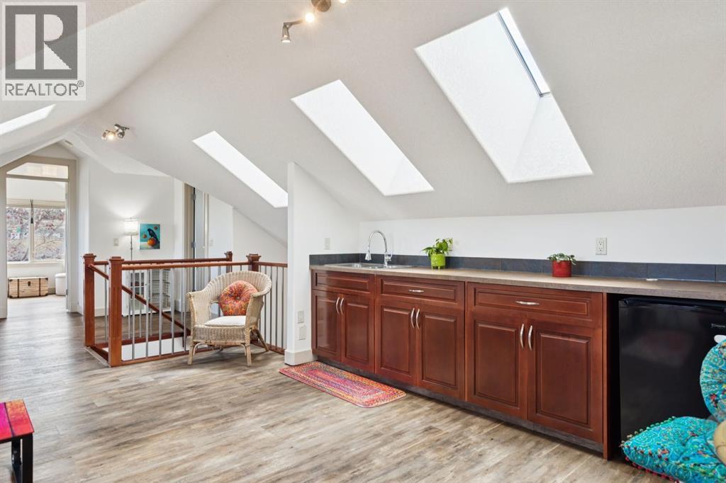 2405 Bowness Road NW - 33