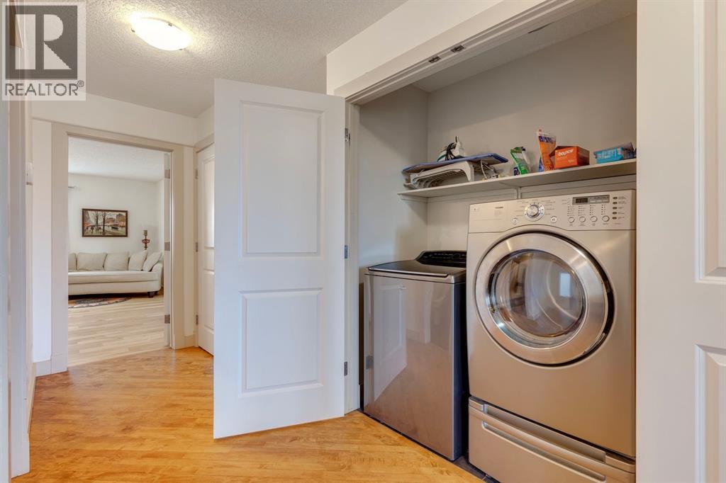 2405 Bowness Road NW - 22