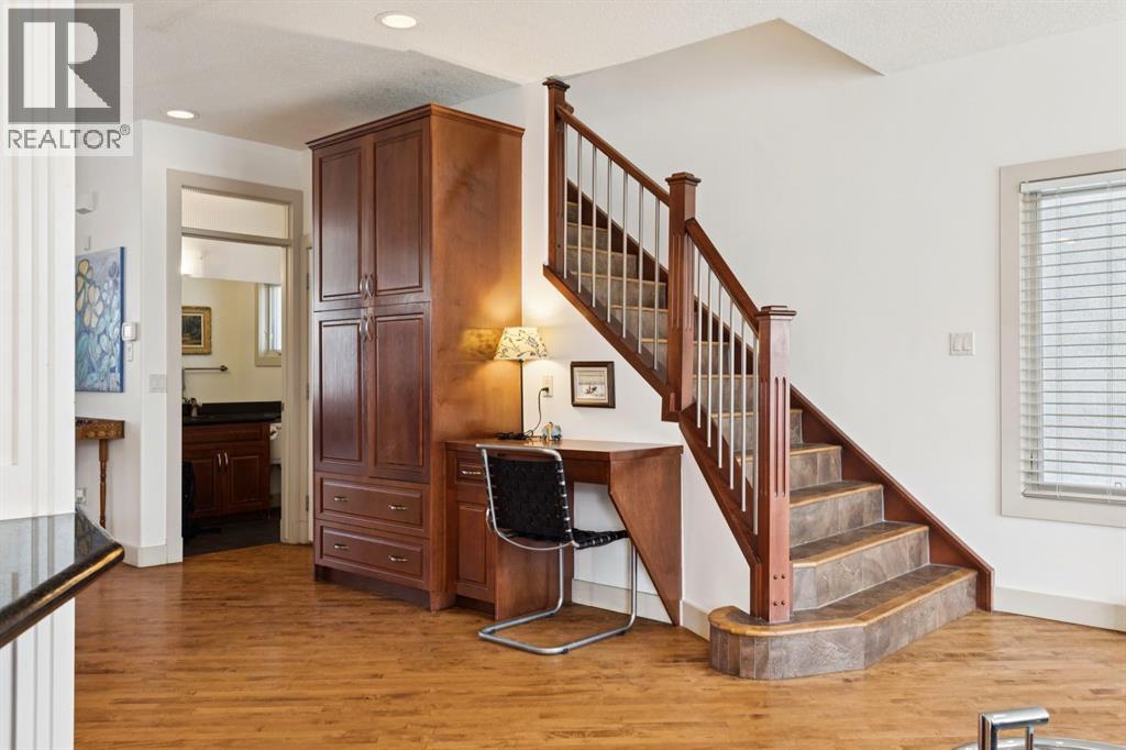 2405 Bowness Road NW - 20