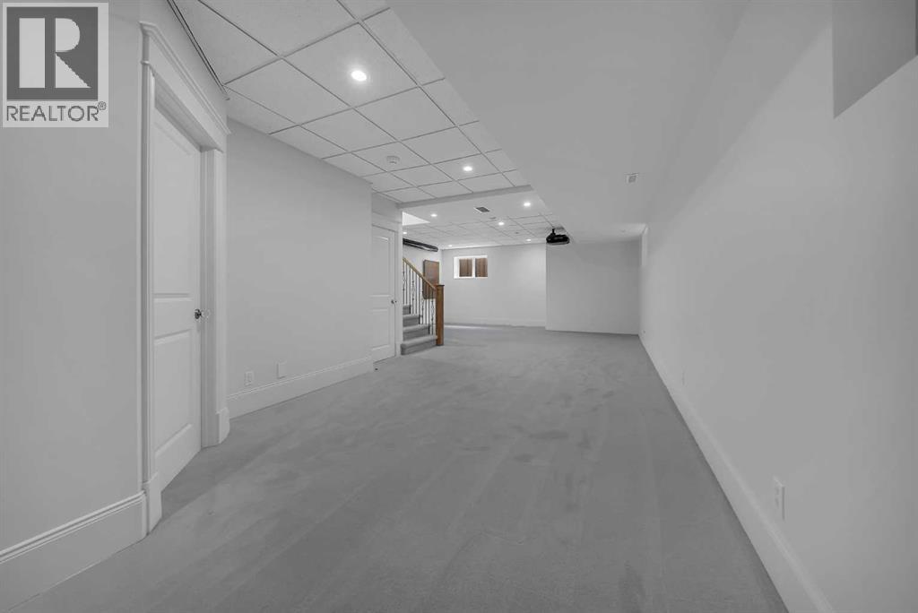 1010 19 Avenue SE - 36