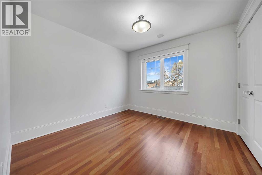 1010 19 Avenue SE - 31