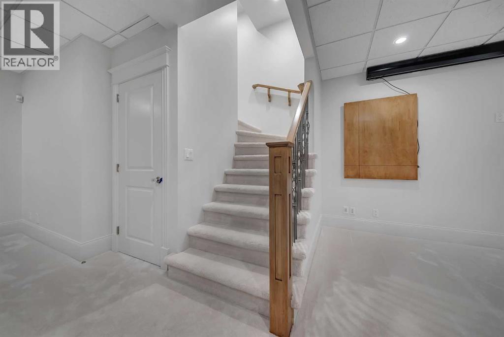 1010 19 Avenue SE - 33
