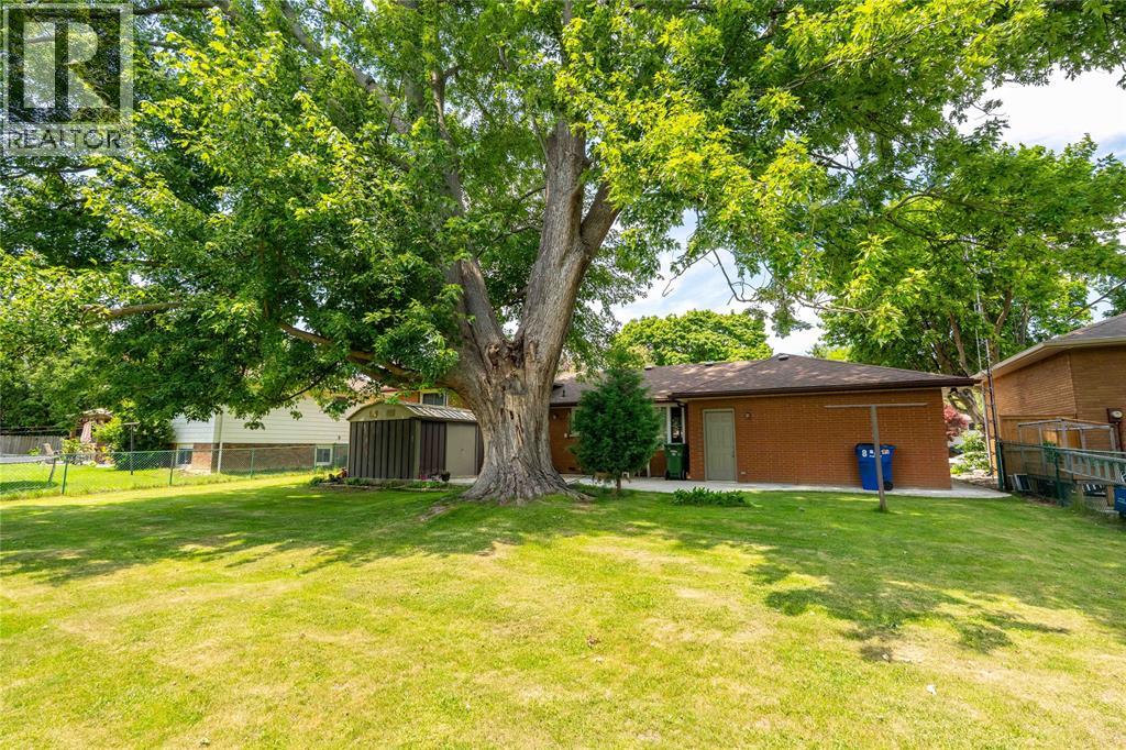 8 PARRY DRIVE - 29