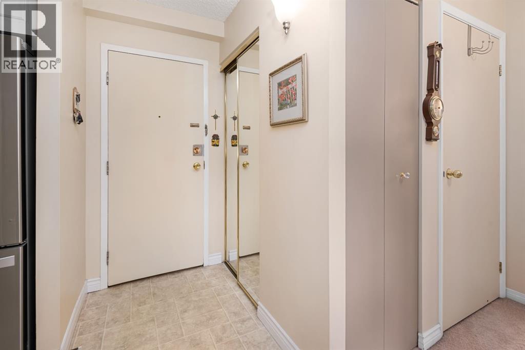 #210 111 14 Avenue SE - 22