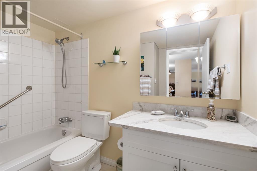 #210 111 14 Avenue SE - 23