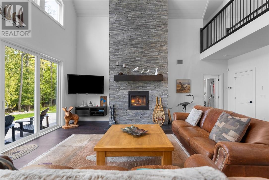 76B Johnston Road - Image 16