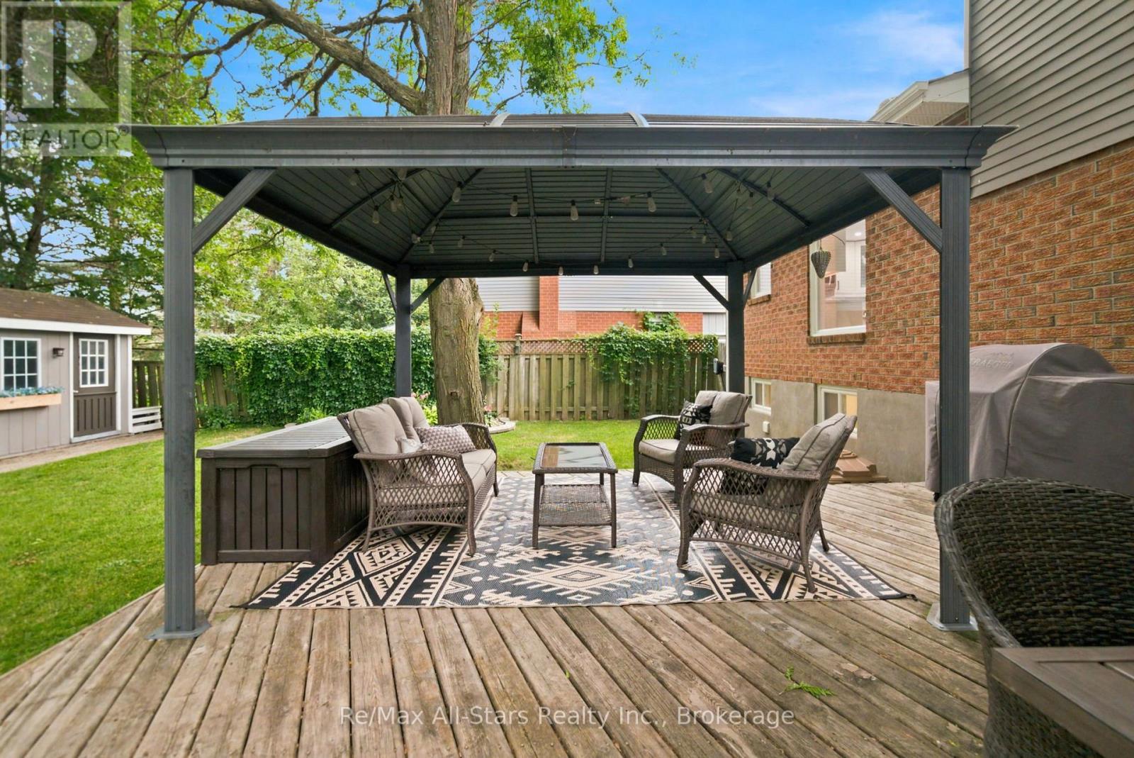 29 APPLEWOOD CRESCENT - Image 26
