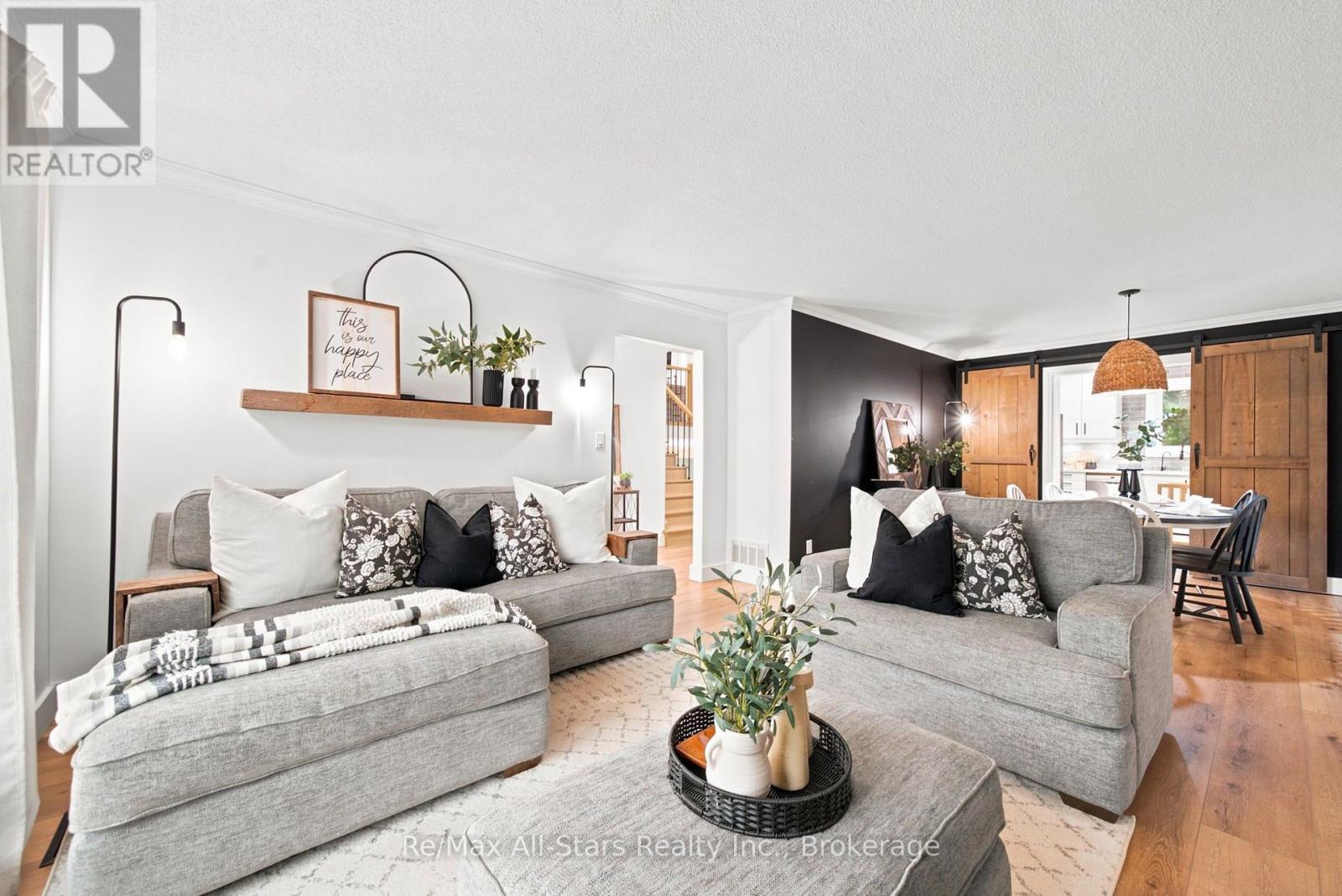 29 APPLEWOOD CRESCENT - Image 7
