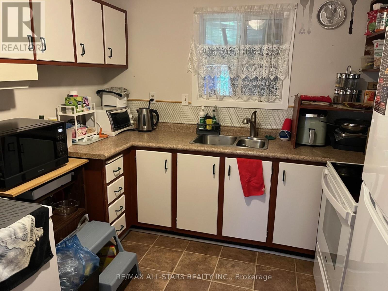 1225 SPRING VALLEY ROAD - 5