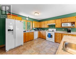 9856 Huron Place, Lambton Shores, ON N0M1T0 Photo 19