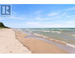 9856 Huron Place, Lambton Shores, ON N0M1T0 Photo 46