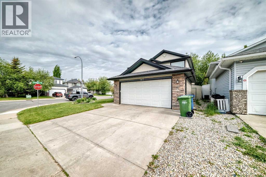 167 Fairways Close NW - 48