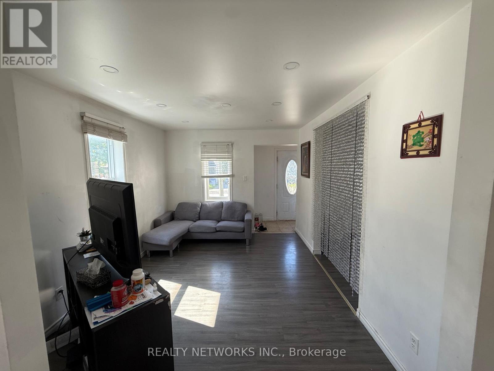 30 GOLDEN AVENUE - 3