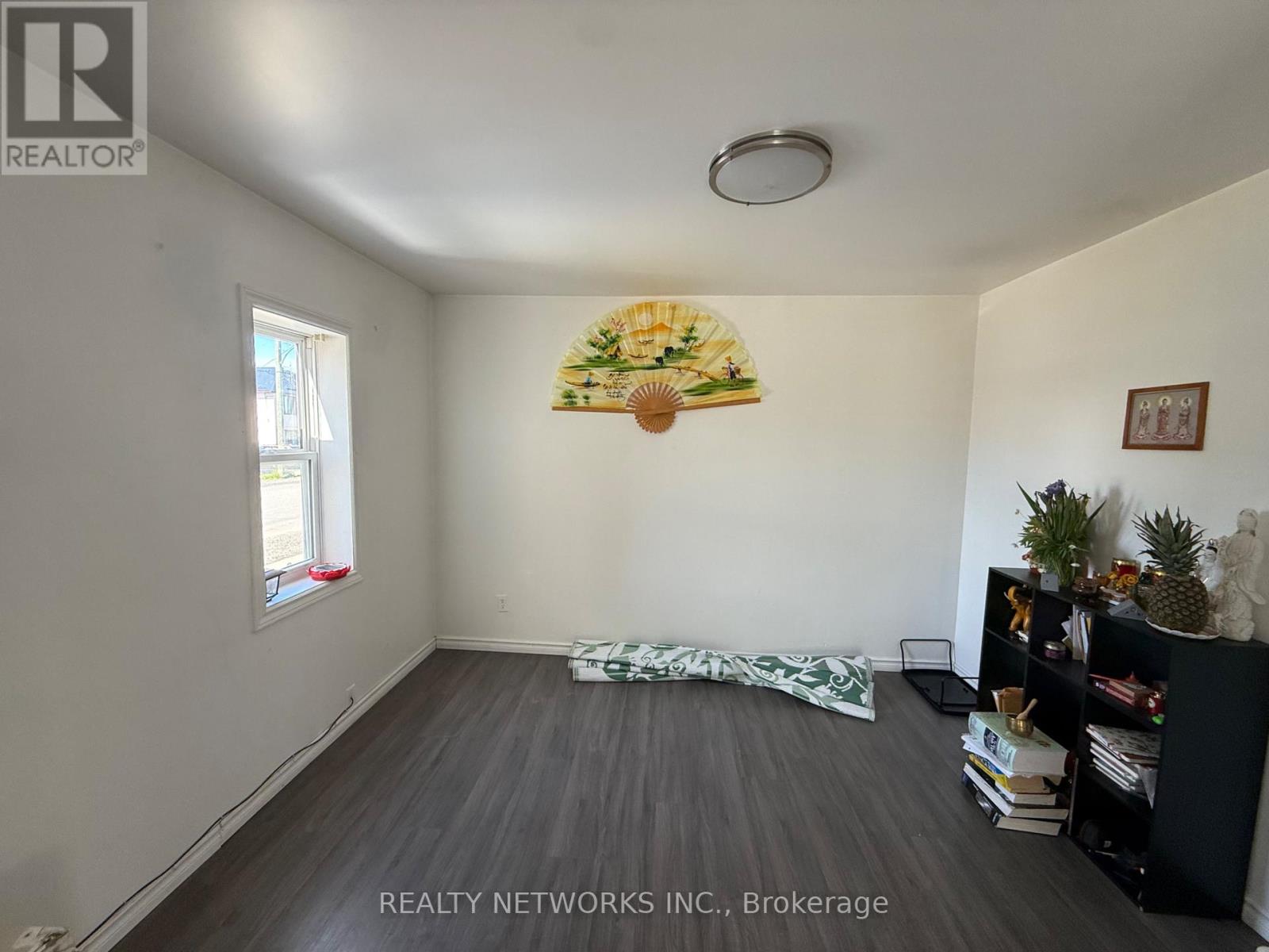 30 GOLDEN AVENUE - 4