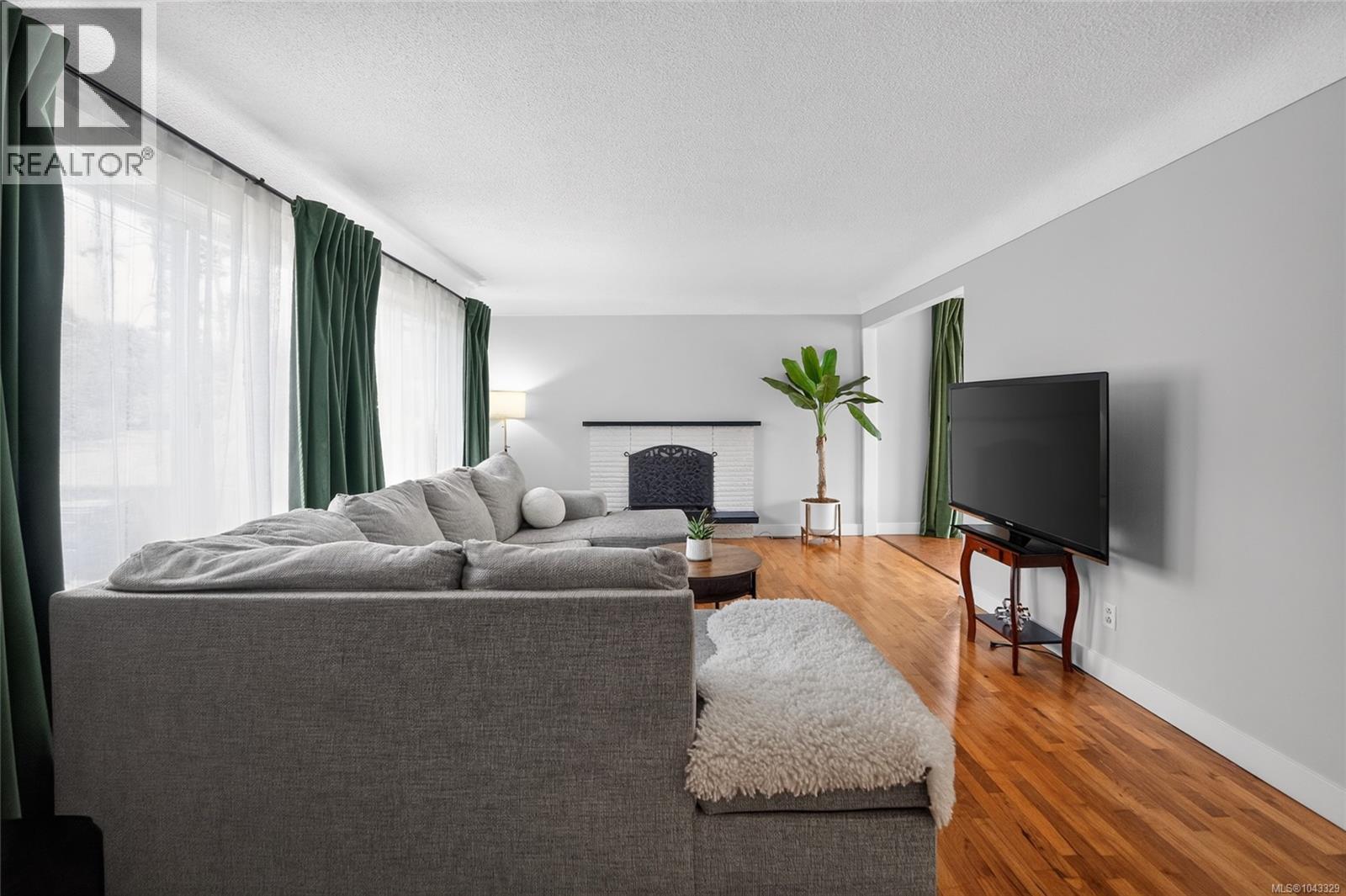 650 Hunter St - 10