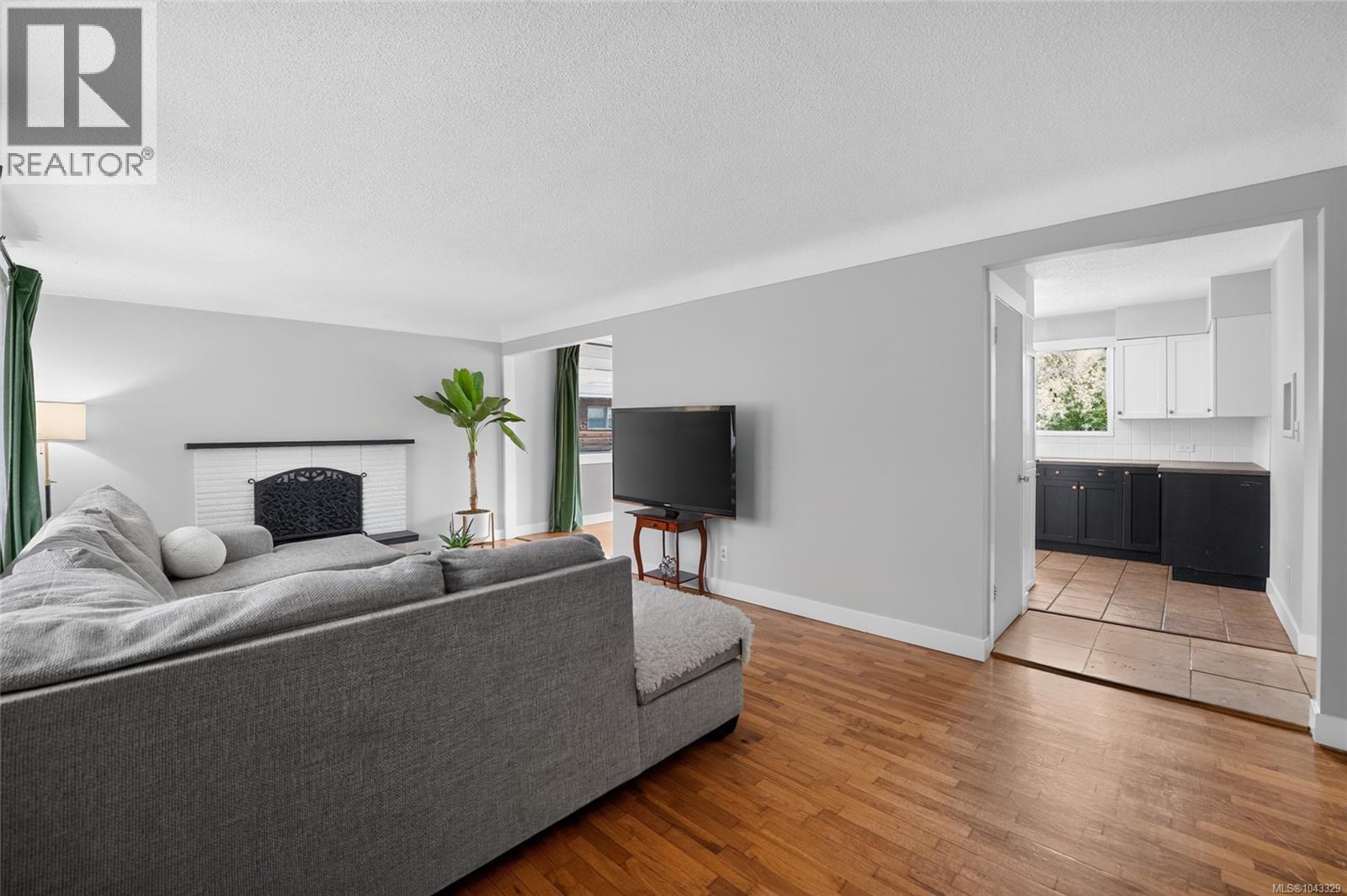 650 Hunter St - 11