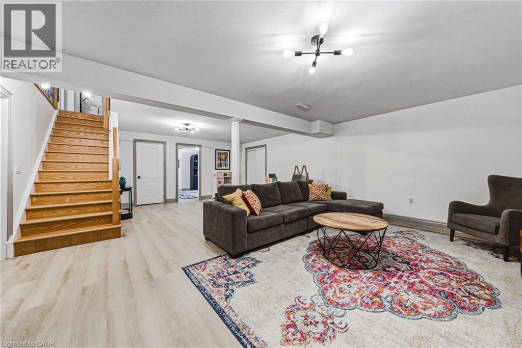 32 KOPPERFIELD Lane - 27
