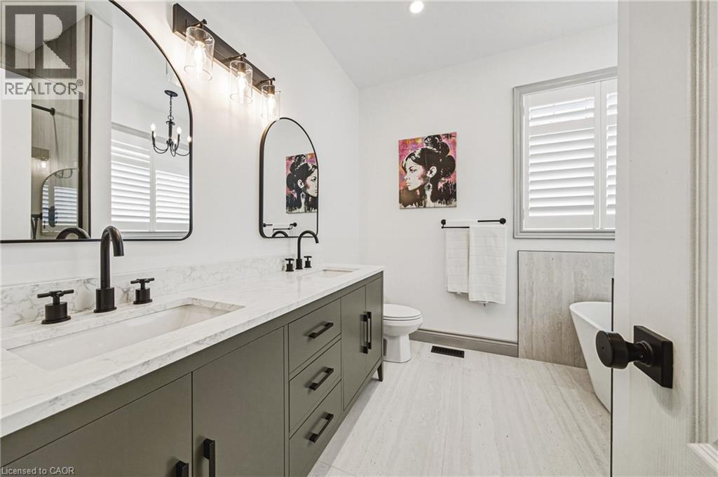 32 KOPPERFIELD Lane - 21