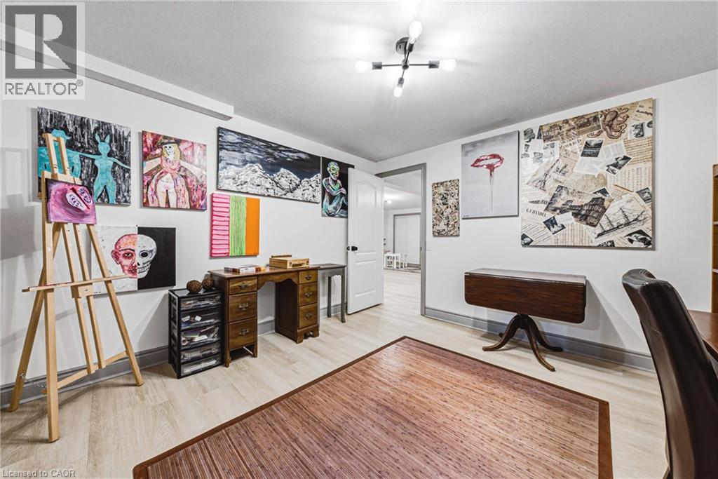 32 KOPPERFIELD Lane - 36