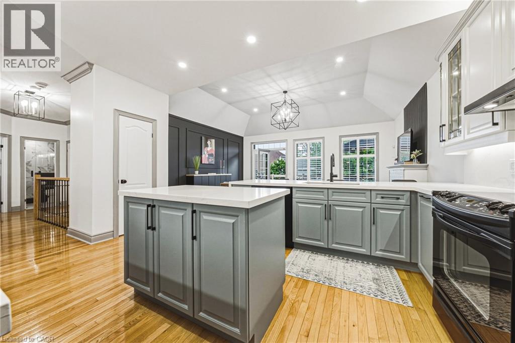 32 KOPPERFIELD Lane - 12