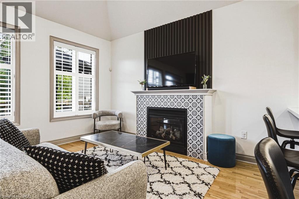 32 KOPPERFIELD Lane - 16