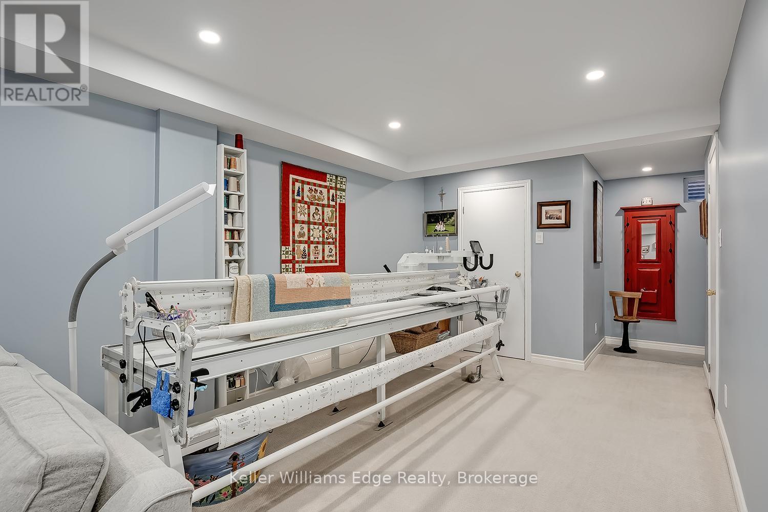 #18 3021 GLENCREST ROAD - 31