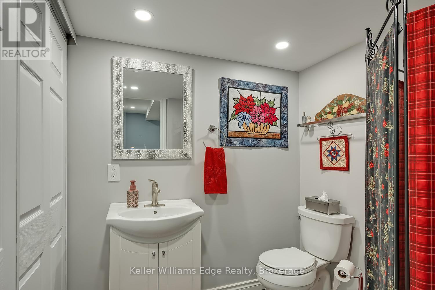 #18 3021 GLENCREST ROAD - 33