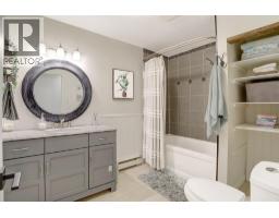812 Paret Road, Kelowna, BC V1W4P2 Photo 24