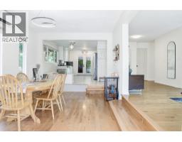 Kitchen - 812 Paret Road, Kelowna, BC V1W4P2 Photo 6