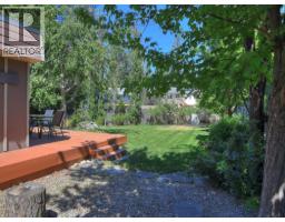 812 Paret Road, Kelowna, BC V1W4P2 Photo 36
