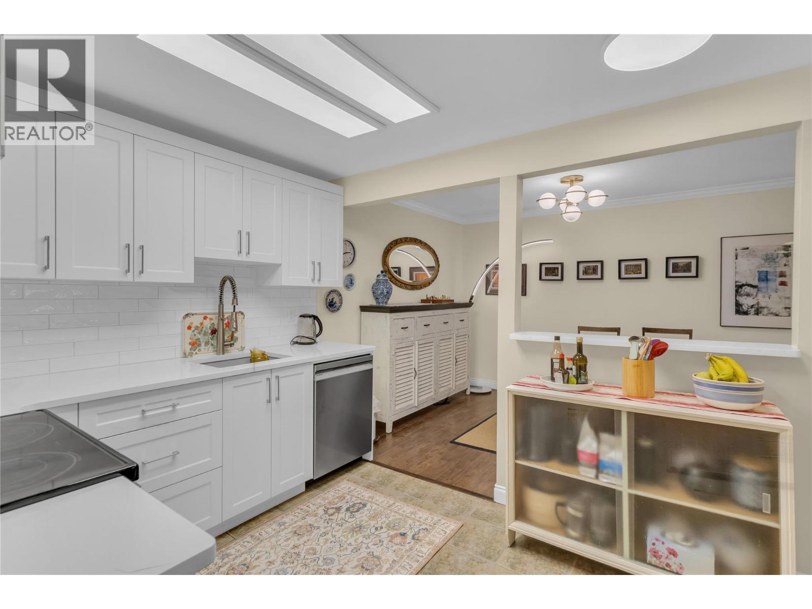 #107 727 Houghton Road - 5