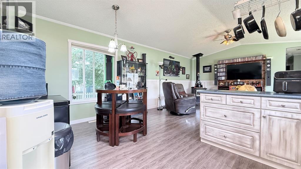108 1 Street W - 17