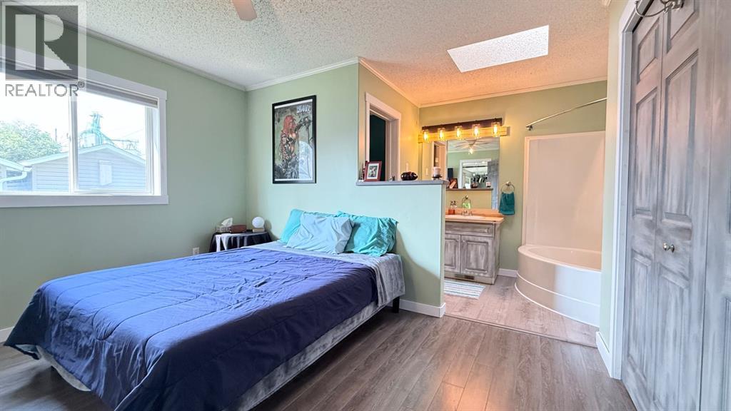 108 1 Street W - Image 29