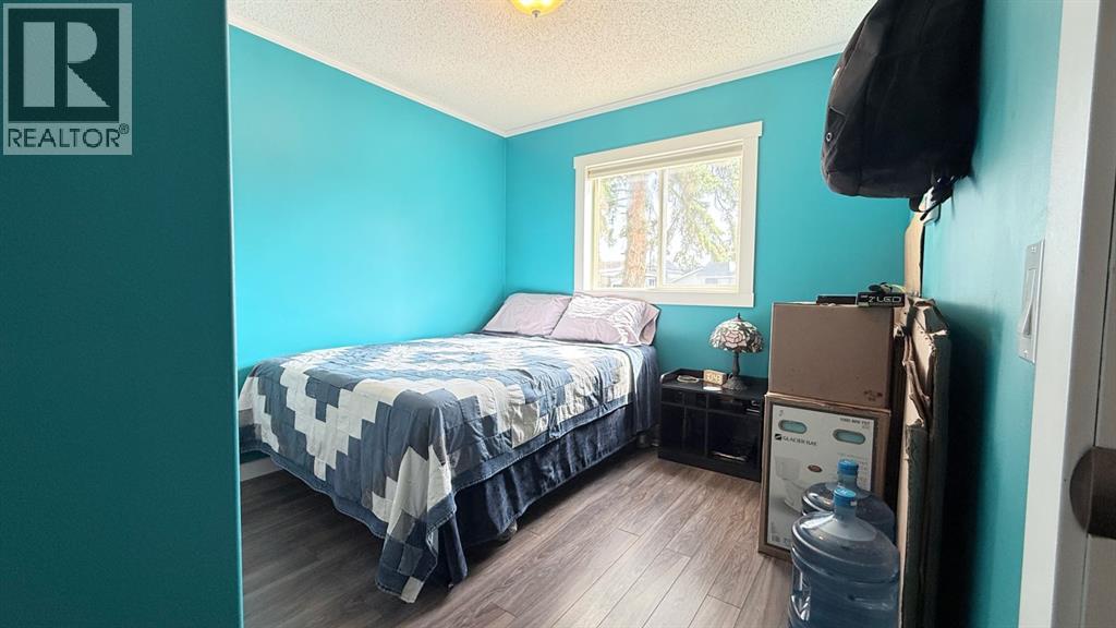 108 1 Street W - 31