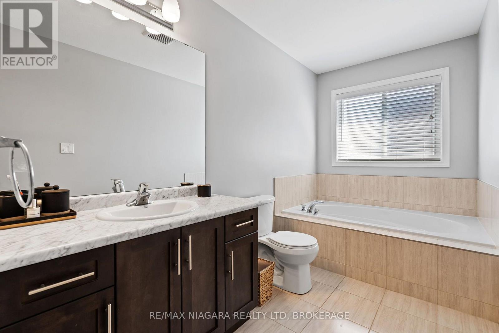 7 RILEY AVENUE - 21