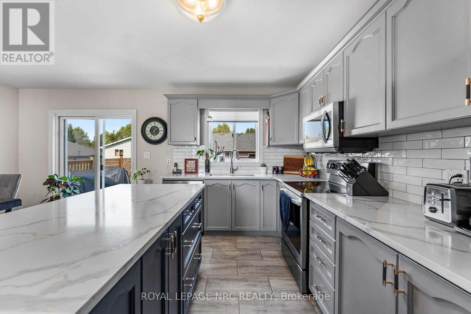 3584 CARVER STREET - Image 13